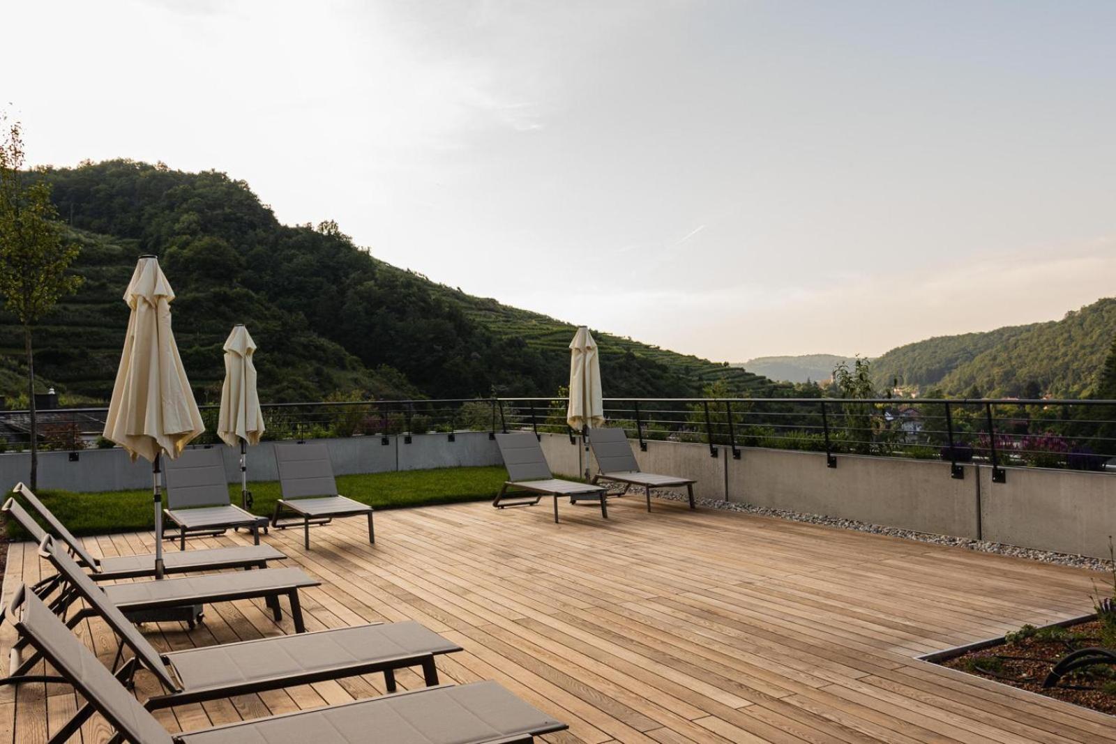 Weinhaus Nigl - Hotel, Restaurant Und Spa Зенфтенберг Экстерьер фото